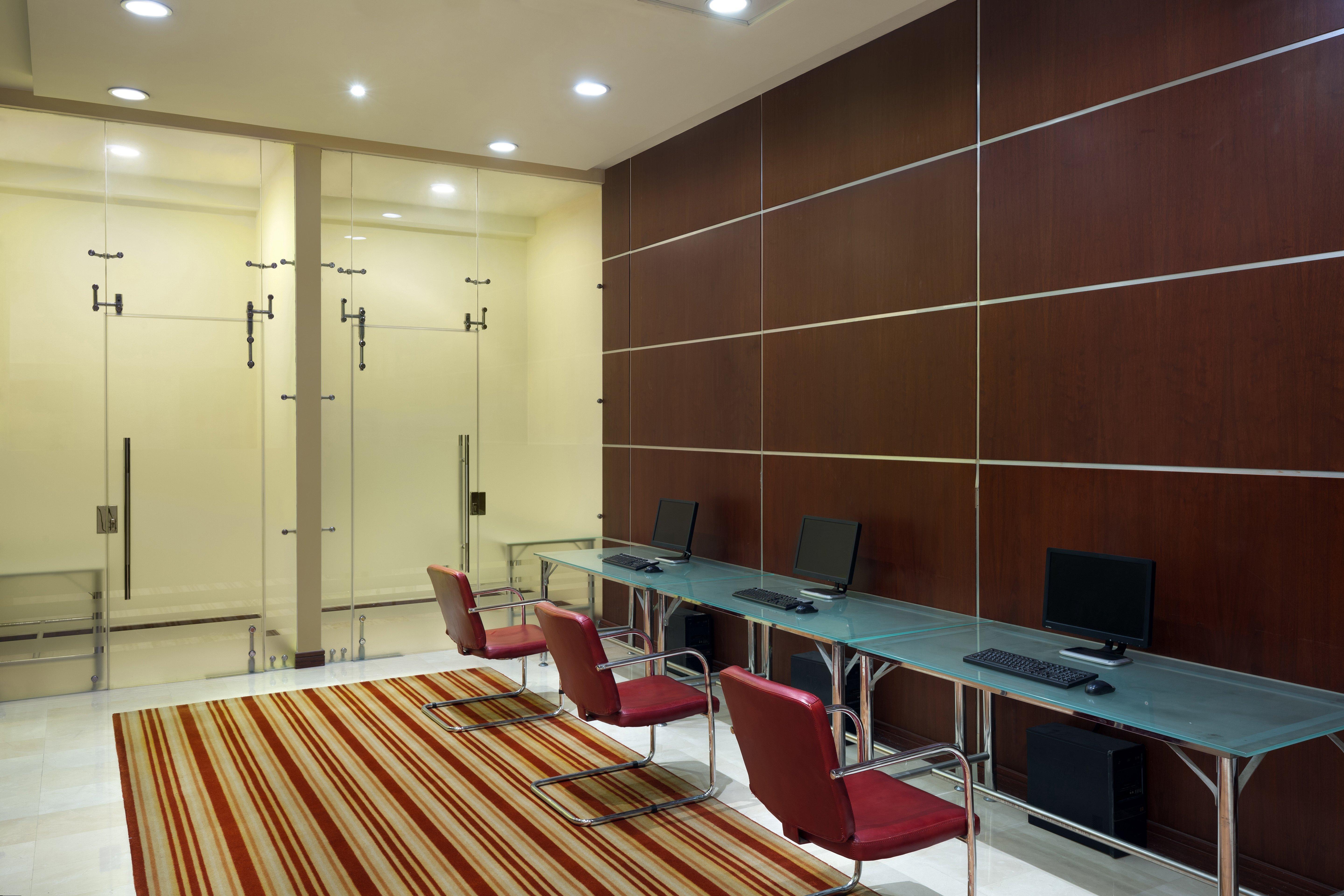 Crowne Plaza By Ihg 5*