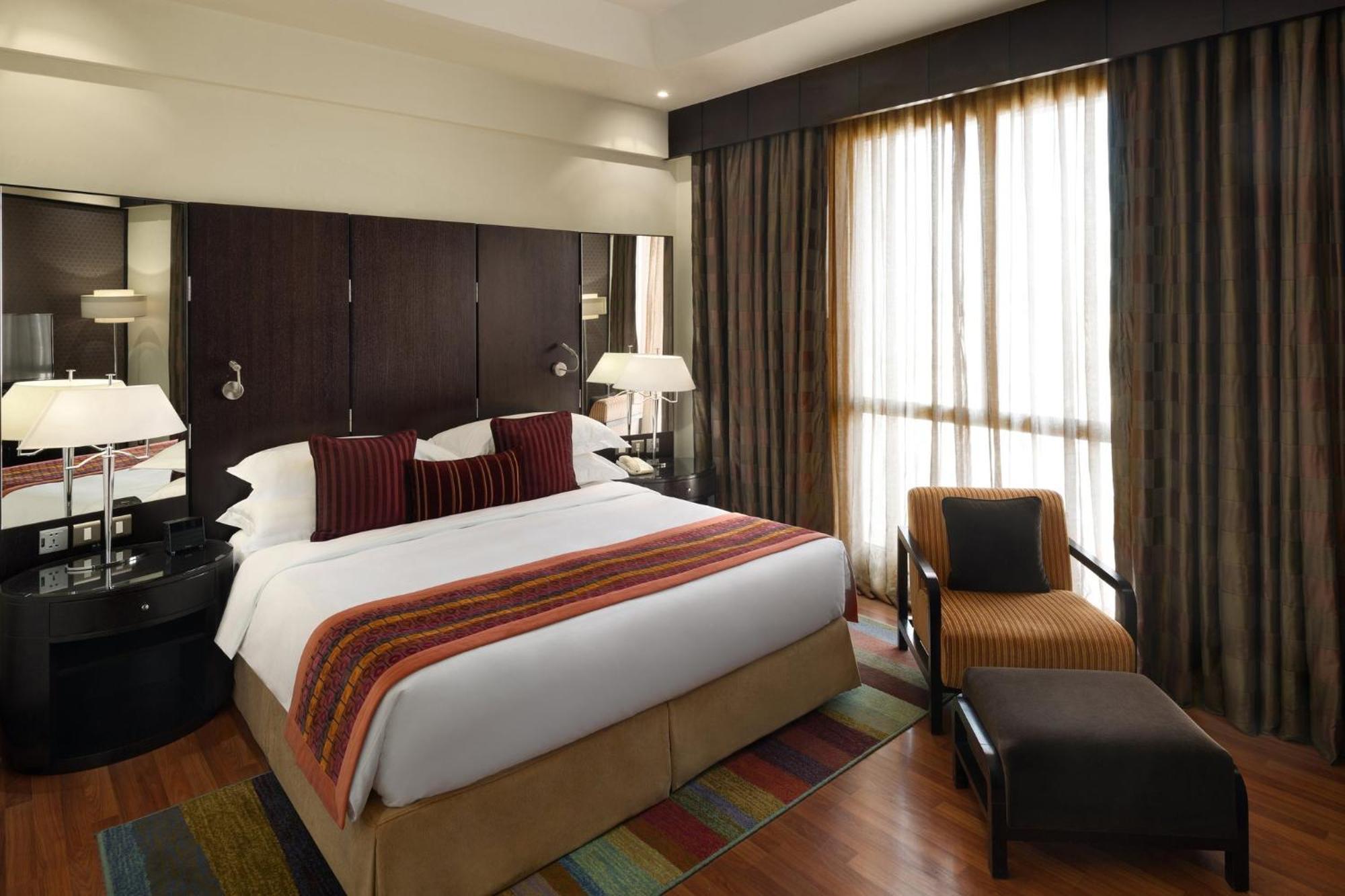 Crowne Plaza By Ihg Hotel 5*