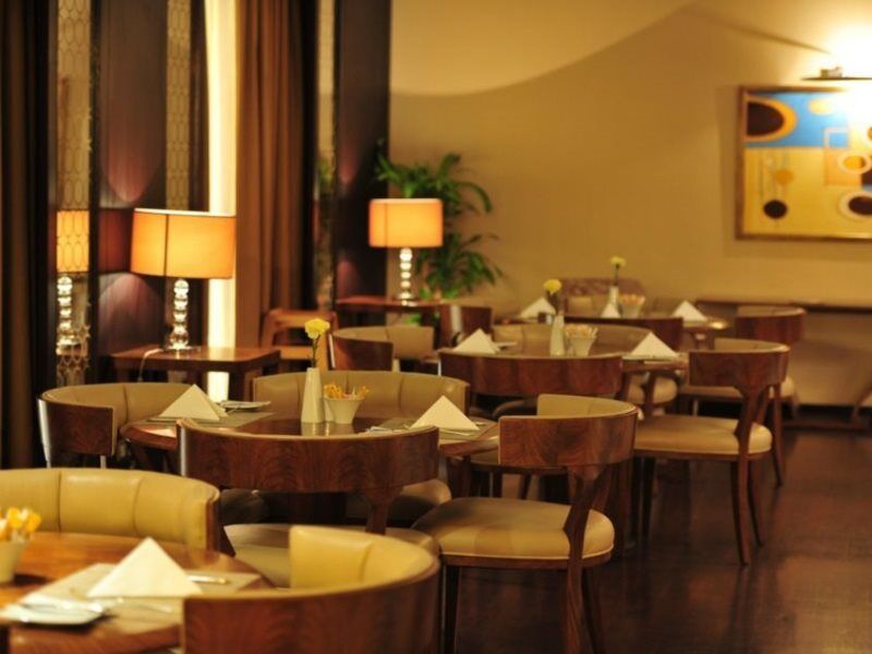 Crowne Plaza By Ihg 5*