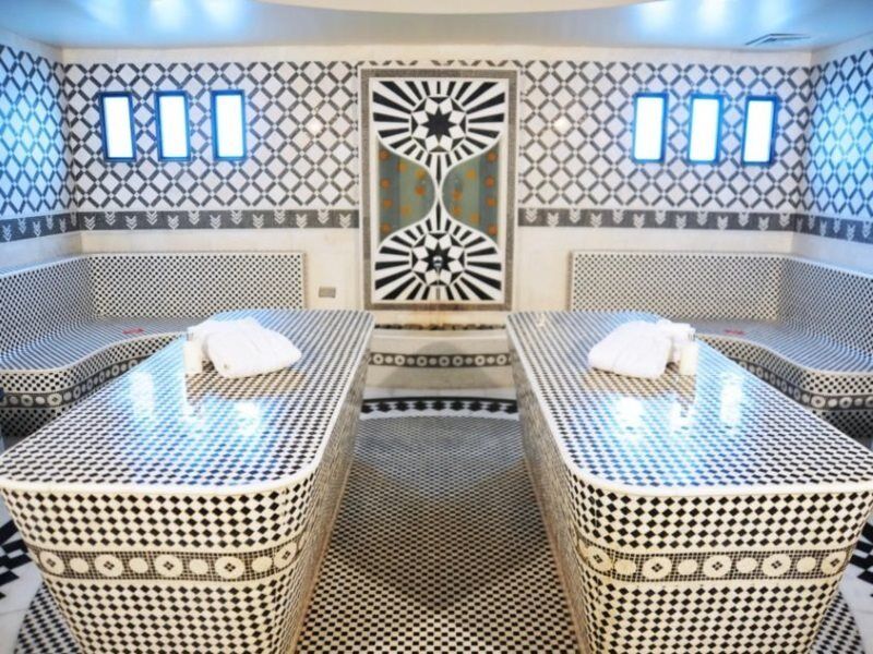 Crowne Plaza By Ihg 5*